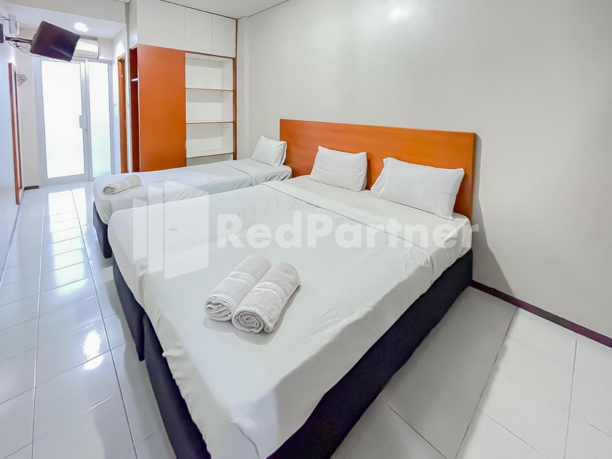 Sang Surya Guesthouse Syariah Near Rs Hasan Sadikin Mitra Reddoorz Bandung Exterior photo